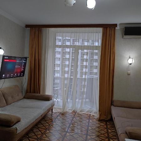 Apartment On Sherif Khimshiashvili Street 15B Batumi Ngoại thất bức ảnh