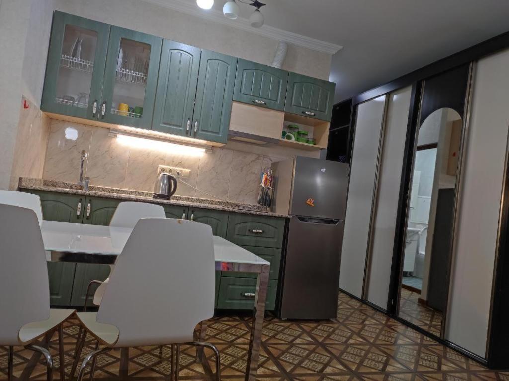Apartment On Sherif Khimshiashvili Street 15B Batumi Ngoại thất bức ảnh