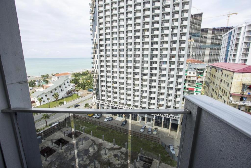 Apartment On Sherif Khimshiashvili Street 15B Batumi Ngoại thất bức ảnh