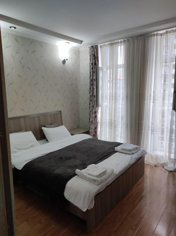 Apartment On Sherif Khimshiashvili Street 15B Batumi Ngoại thất bức ảnh