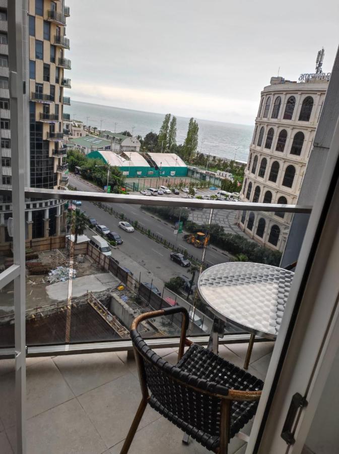 Apartment On Sherif Khimshiashvili Street 15B Batumi Ngoại thất bức ảnh