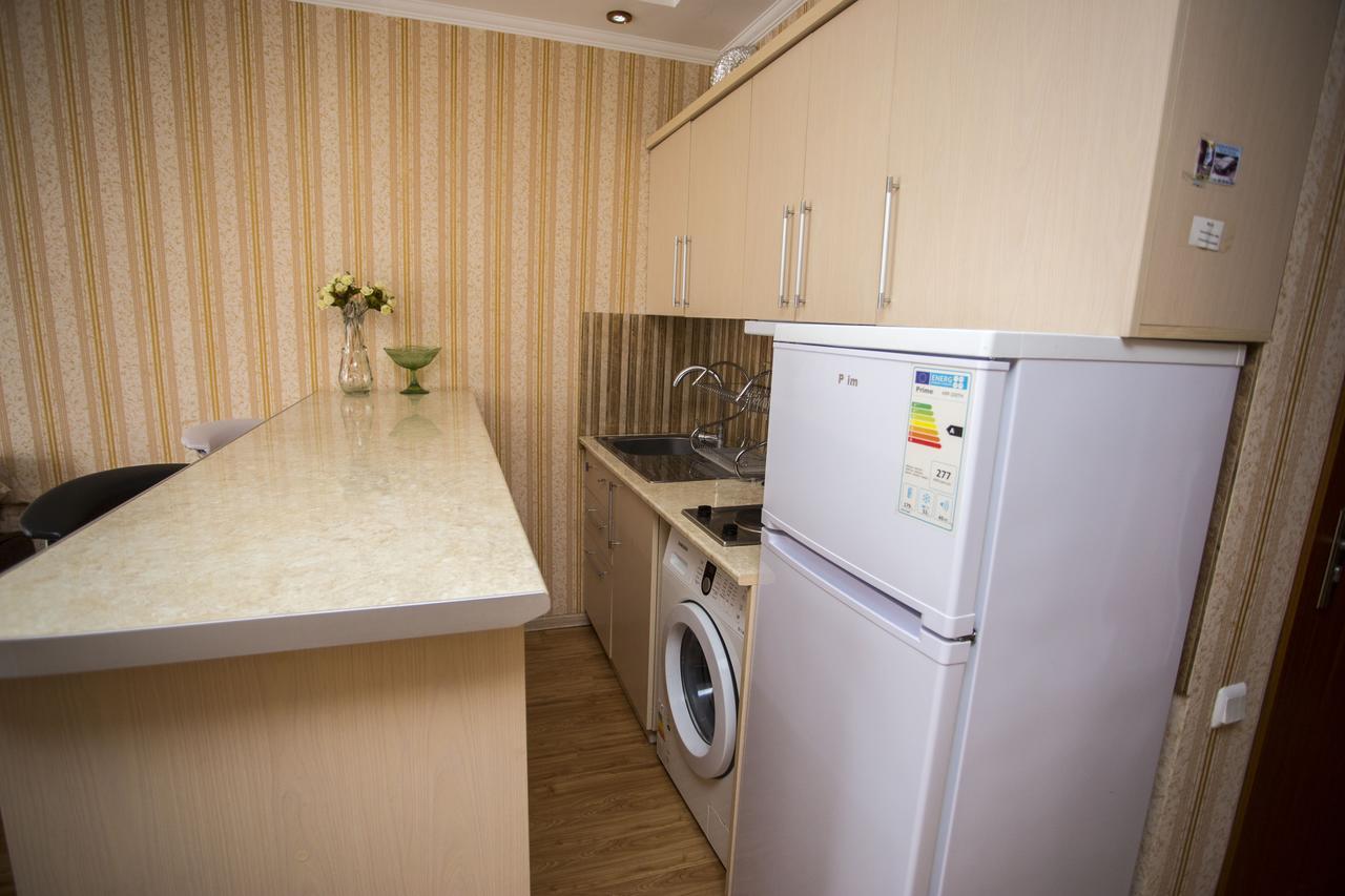 Apartment On Sherif Khimshiashvili Street 15B Batumi Ngoại thất bức ảnh